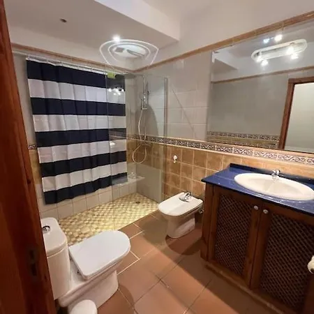 아파트 Centro Toscal 3 Dorm Patio Cocina